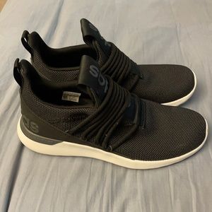 Mens Adidas Size 7 slip ons